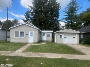 4286 Wood St, Brown City, MI 48416