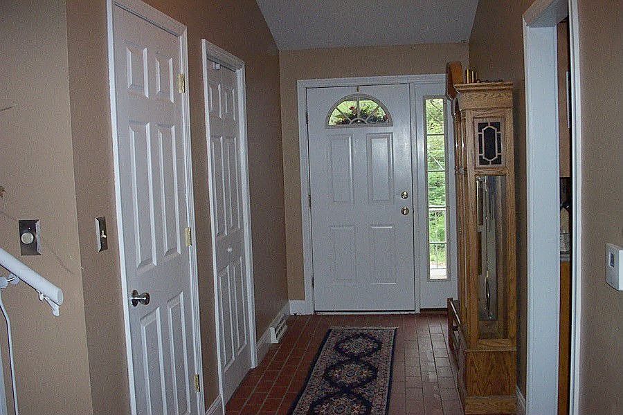 Spacious Foyer