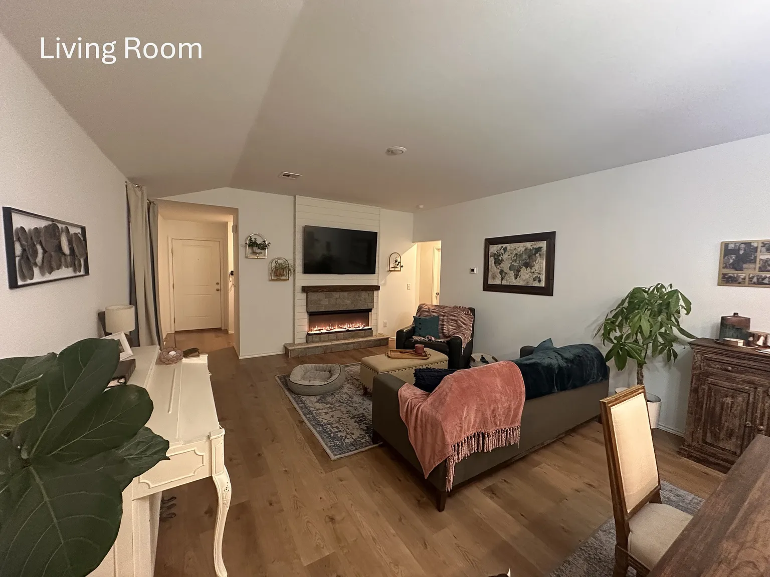 3 bed, 1259 sqft, $1,750 — Photo 3