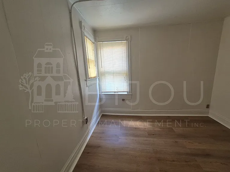 Downtown Rooms — Photo 7