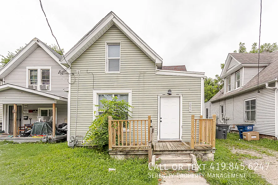 Summer-Ready 3 Bed / 2 Bath Single Family Home Fresh Updates & Backyard Bliss! — Photo 1