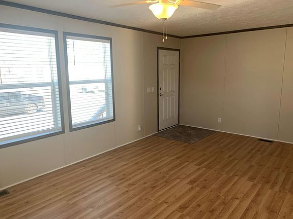 5th image of 849 Valerie Dr
