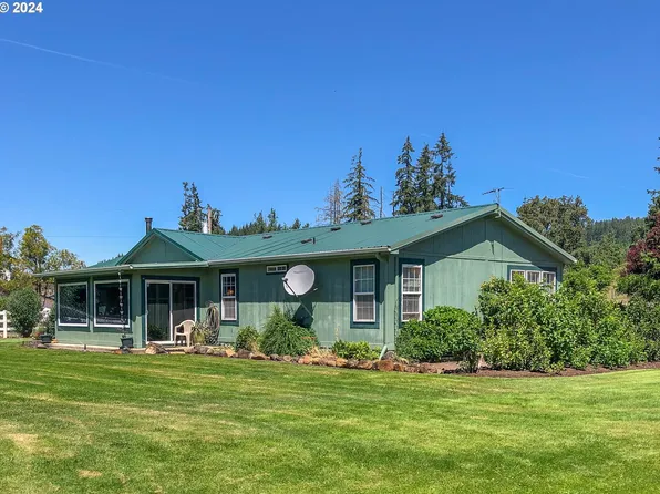 38975 Jasper Lowell Rd, Fall Creek, OR 97438