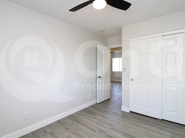 2153 W Morten Ave #2 — Photo 10