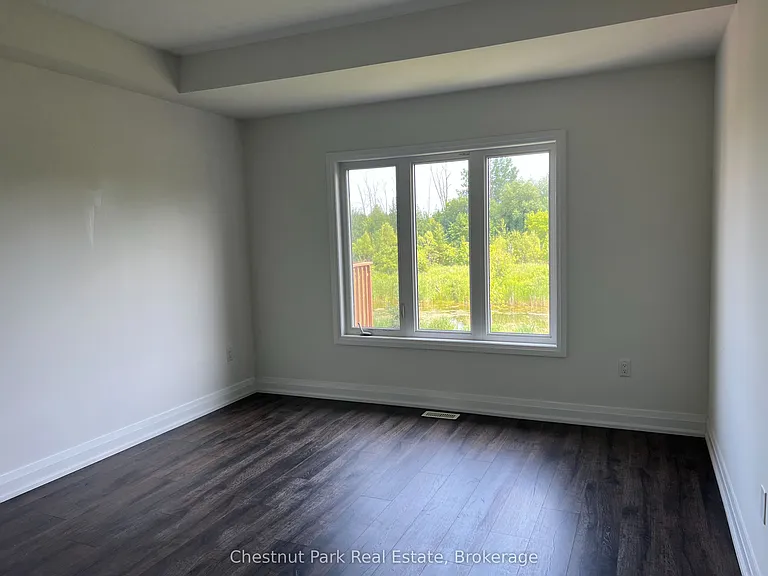 82 Kari Cres — Photo 16