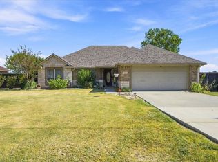 104 Butler St, Savoy, TX 75479