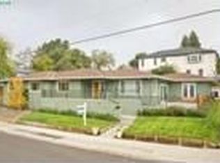 900 Ulfinian Way, Martinez, CA