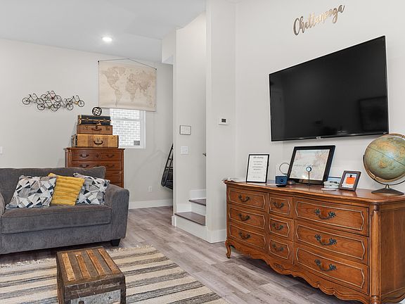 5th image of 1607 Fagan St #107