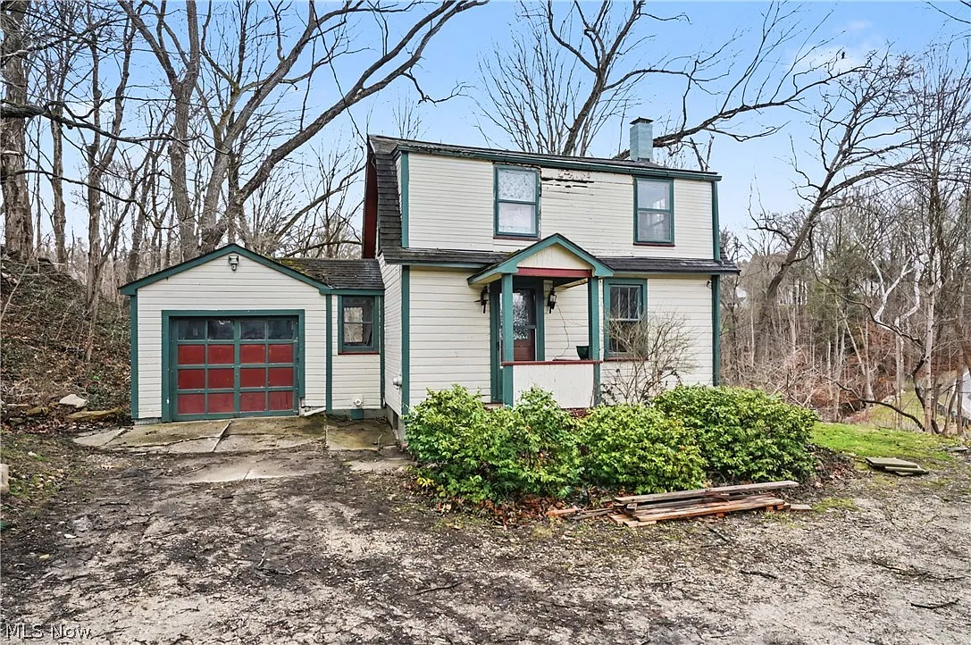 6184 Riverview Rd photo 1