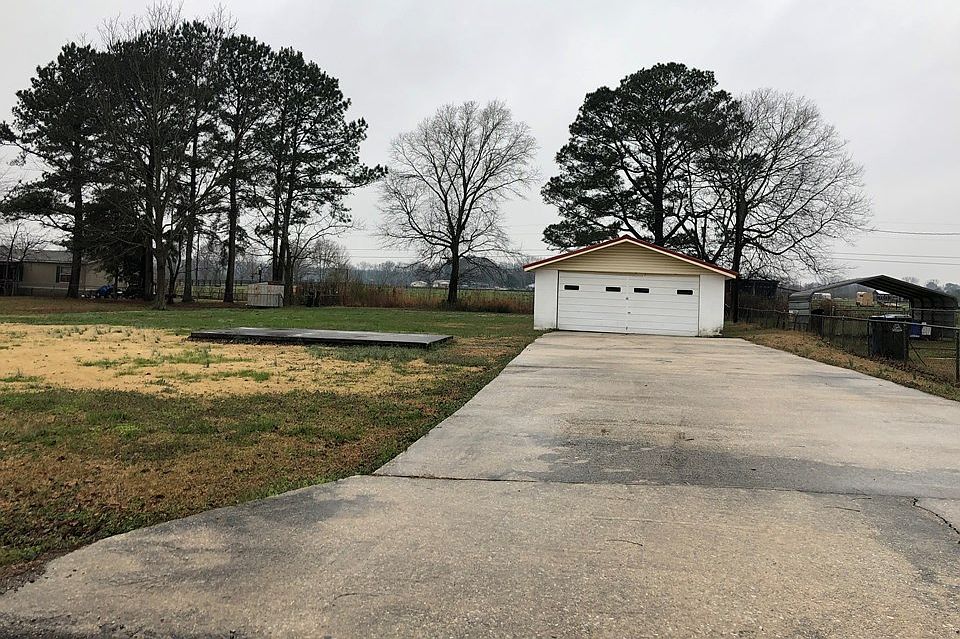 2nd image of 19072 Runway St
