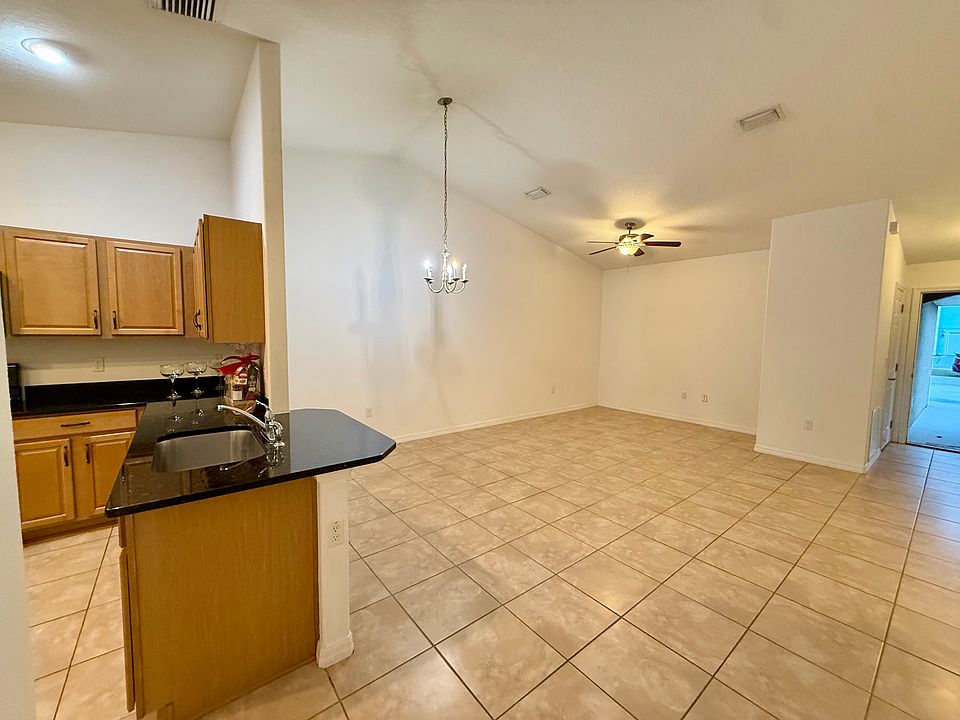 Kitchen/Living