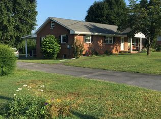 111 Green Valley Ln, Elizabethton, TN 37643