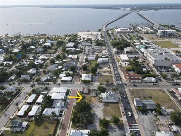308 Goldstein St #3, Punta Gorda, FL 33950