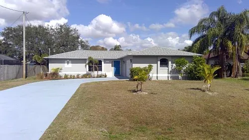 1805 Coral Point Dr Photo 1