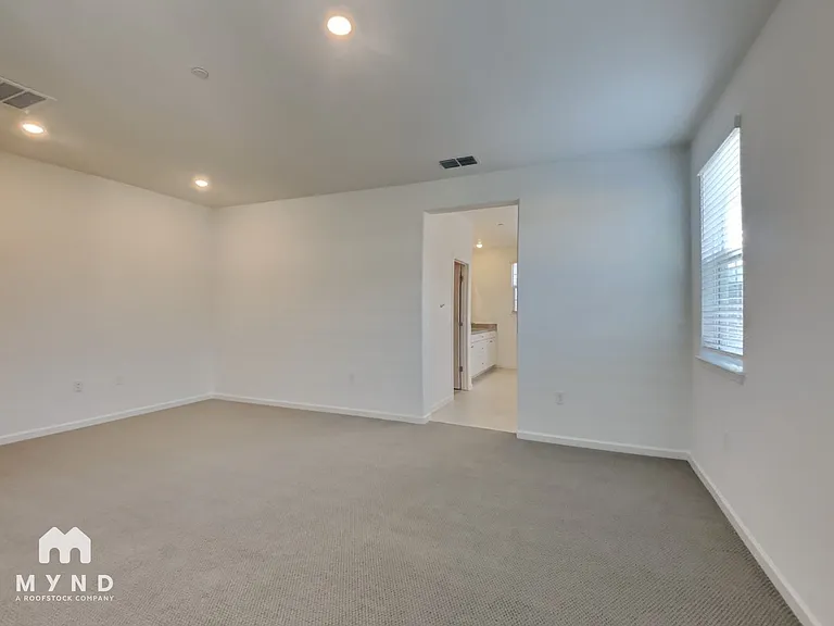 1688 Matmor Rd — Photo 7