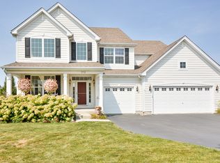 312 Cassidy Ln, Elgin, IL 60124