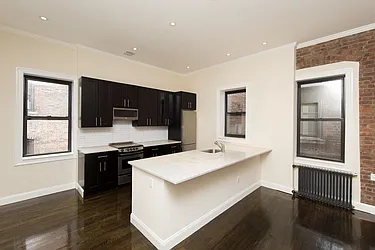 1377 Lexington Avenue in Carnegie Hill