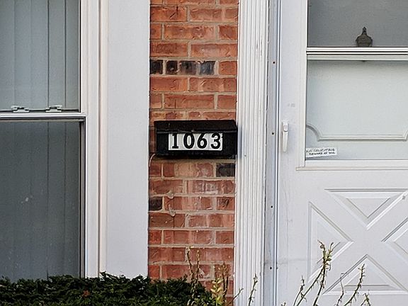 4th image of 1063 Bristol Ct