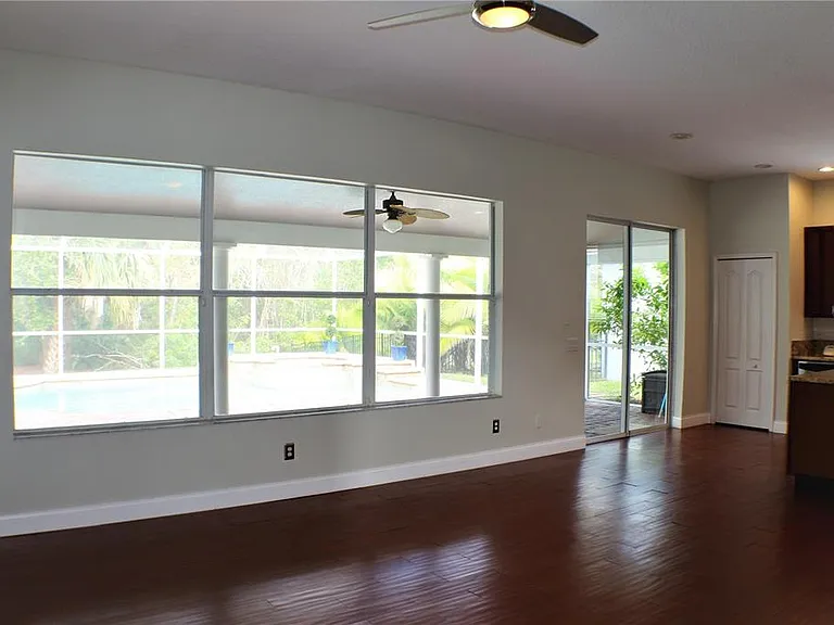 11609 Greensleeve Ave — Photo 8