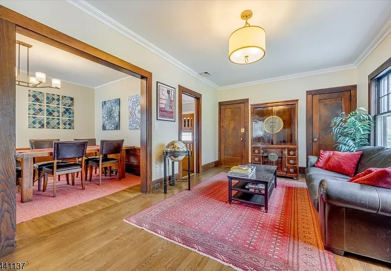 44 Walnut Cres — Photo 10