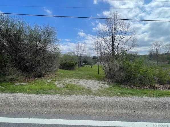 69862 Fisher Rd, Romeo, MI 48065