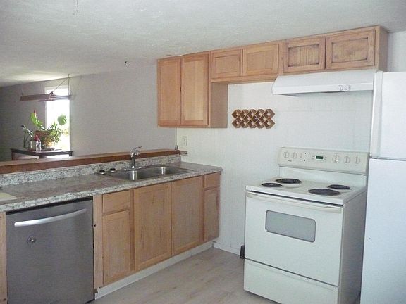 3rd image of 15610 W Highway 2 Hwy #B7