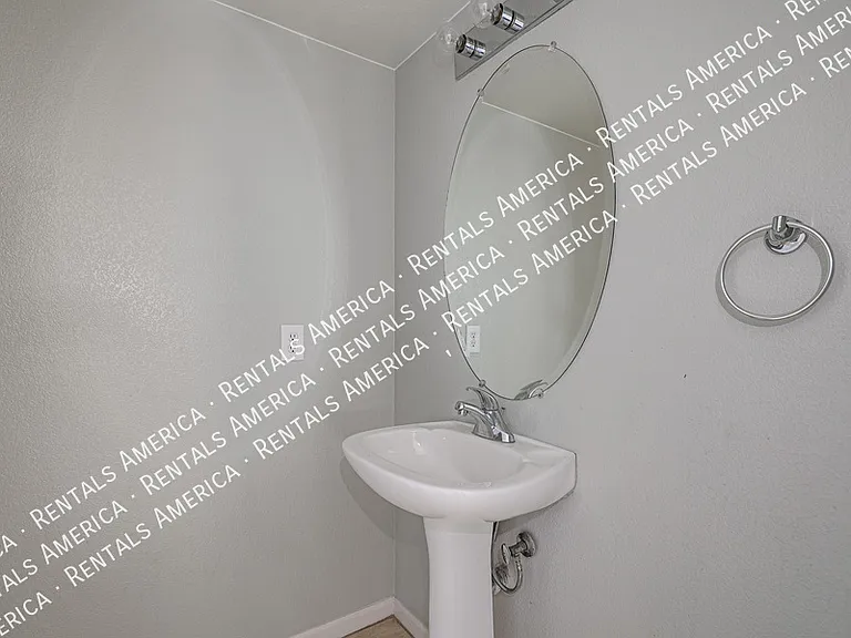 7441 W Fleetwood Ln — Photo 19
