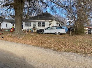 423 S 4th St, Morris, OK 74445