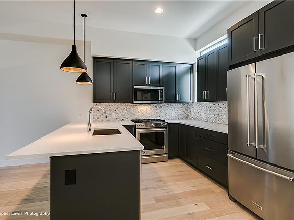 3rd image of 4033 W Conejos Pl