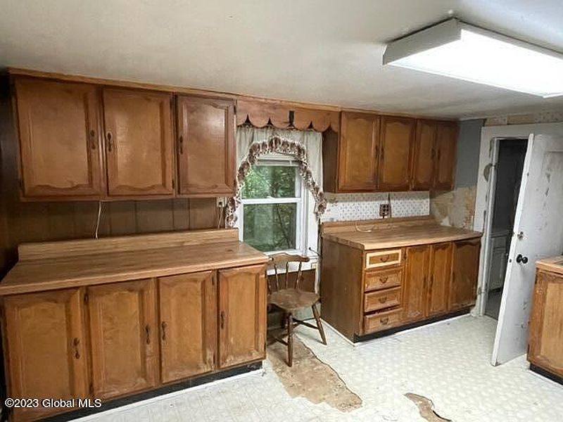 4th image of 14 Montcalm Street