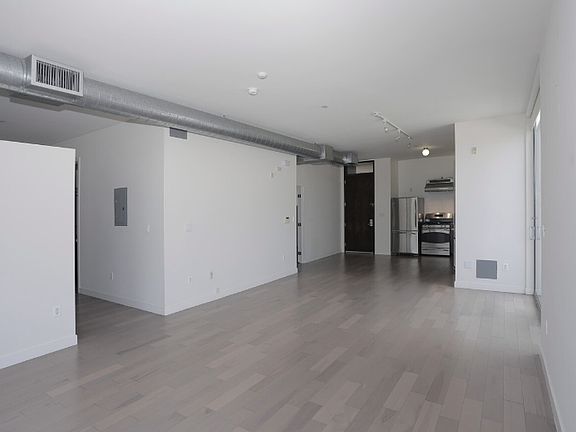 5th image of 5700 Melrose Ave #201A