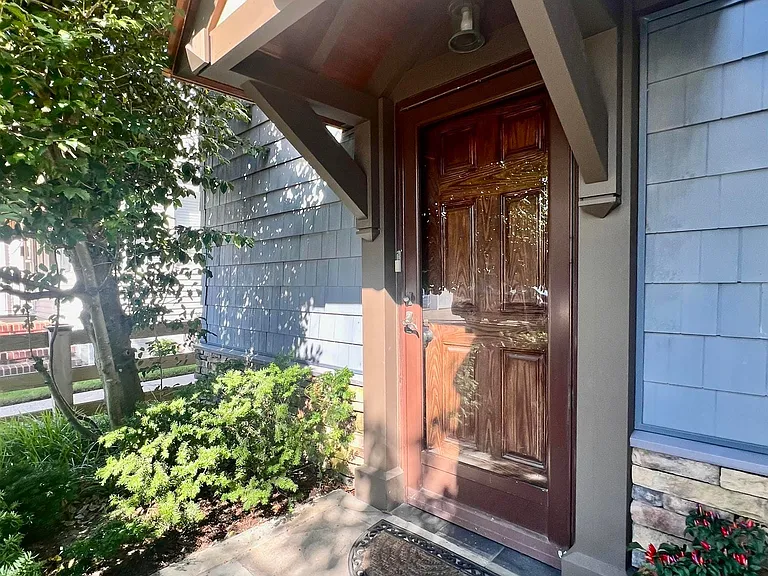 7 N Delavan Ave — Photo 5