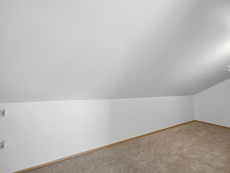 Fremont Court — Photo 32