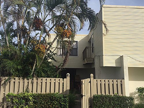 1st image of 1596 Shaker Cir