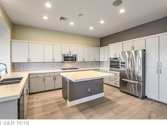 2nd image of 10 Eagle Chase Ct #0