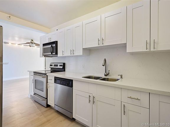 3rd image of 401 69th St APT 600