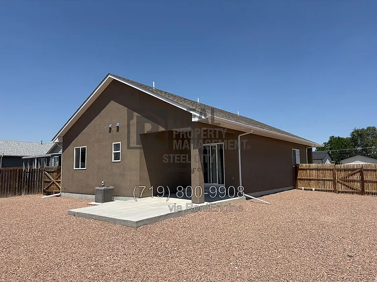 3002 W 22nd St — Photo 3