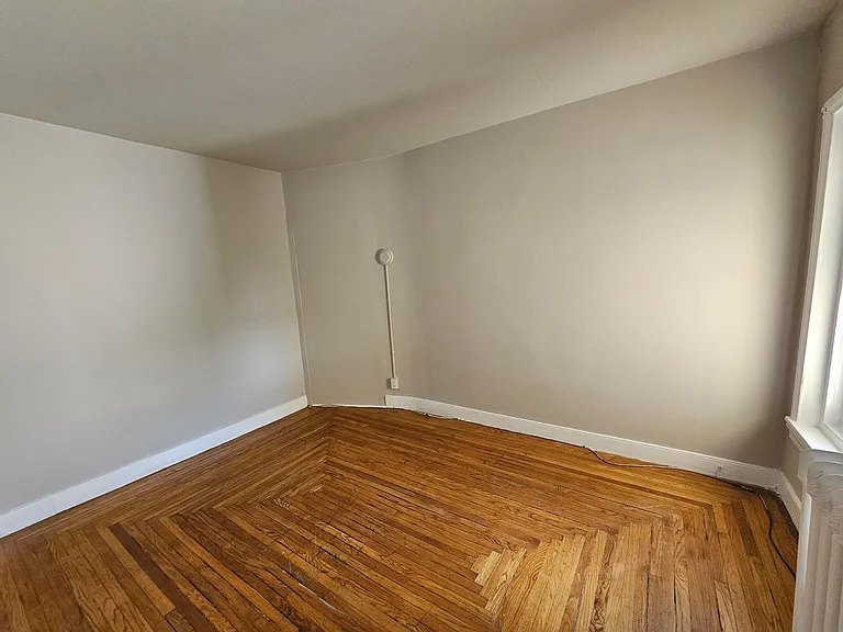 922 W Walnut St #2 — Photo 7