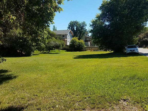 5th image of 517 Shady Glen Dr