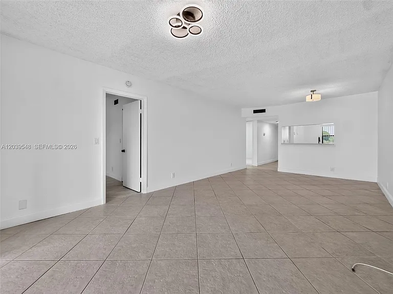 11358 Taft St #11358 — Photo 14