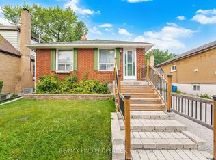 36 Pinegrove Ave, Toronto, ON M1N 2G5