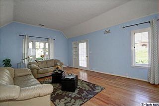 4th image of 80 Marion Ave APT 2