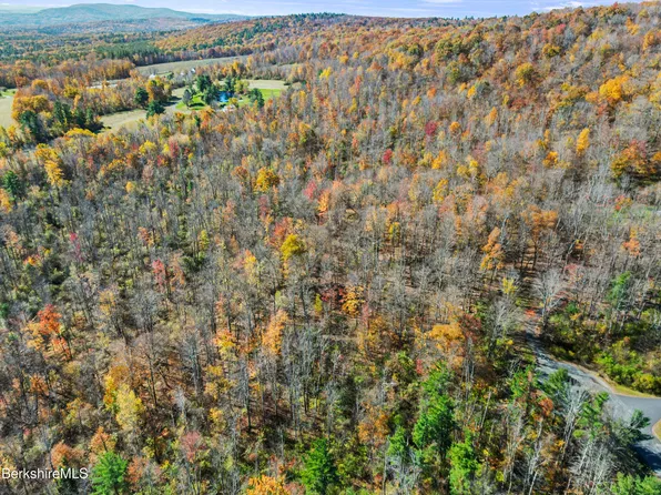 309 E Slope Rd, Pittsfield, MA 01201