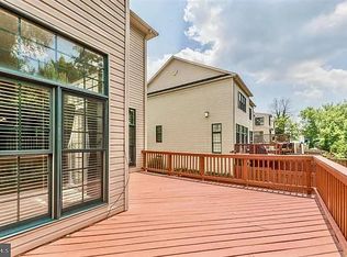 8162 Bianca Pl, Alexandria, VA 22309