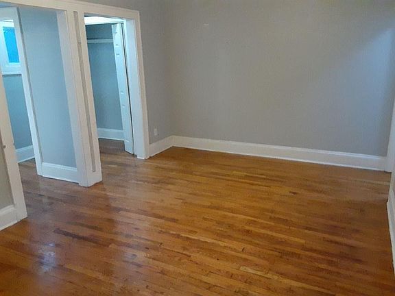 3rd image of 1365 Clarence Ave APT 101