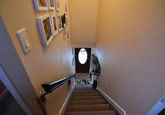3rd image of 10 Abbey Ct