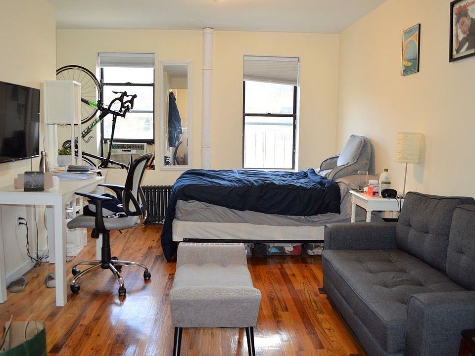 1st image of 320 E 6th St APT 8F