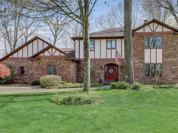 7253 Bishop Rd, Poland, OH 44514