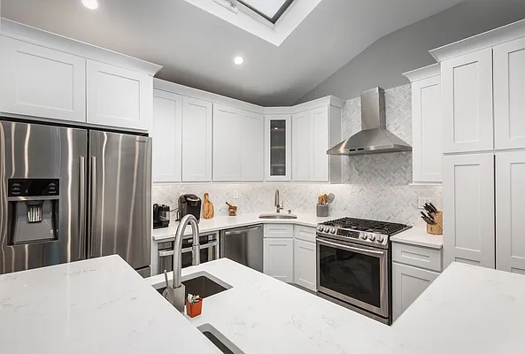 Sold by Century 21 Amiable Realty Group II Inc | media 3