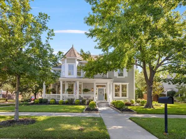8009 Bridge St, North Richland Hills, TX 76180
